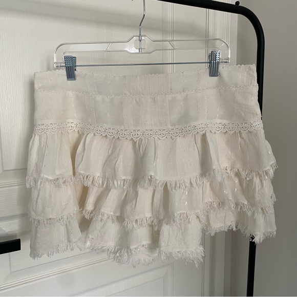 H&M Ruffled Mini Skirt - Picture 2 of 3